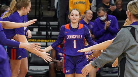 Oct 10, 2023 · Story Links. ST LOUIS – The University of Evansville women's basketball team has its full schedule for the 2023-24 season in place. After their best season in Valley play in four years, the Purple Aces look to continue their growth in conference play. . 