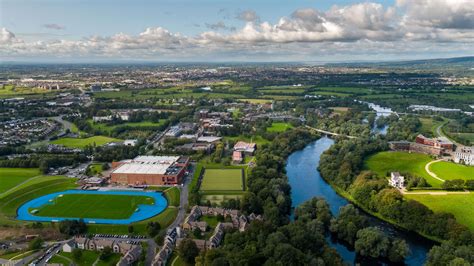 University of limerick. Under this alternative ‘dual degree’ pathway, BA in International Business students spend their first two years studying in Limerick and their last two years studying at another Business School (while retaining an international work placement). Upon successful completion of their four years of study, students will receive both UL’s BA in ... 
