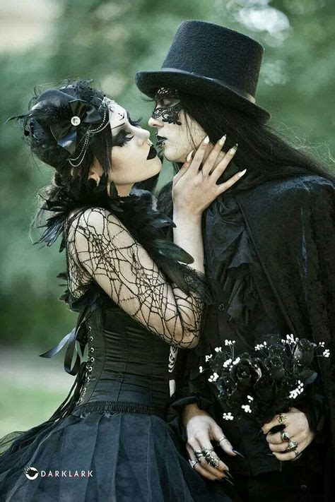 Unleash Your Dark Romance: Gothic Couple Costumes for Bewitching Occasions