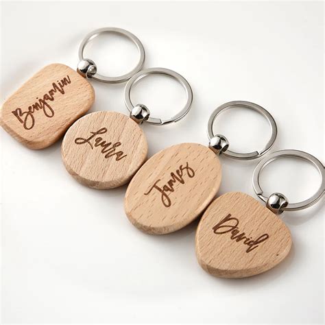 Unlock Your Personalized Style: Key Chains with Engraved Names