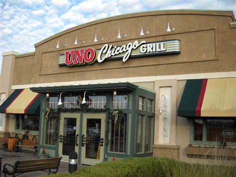 Uno chicago grill chicago. Jan 7, 2020 · Fresh onions, peppers, and mushrooms with bacon, hamburger, pepperoni, crumbled sausage, and our three-cheese blend. 10" Individual $15.99. 16" Extra Large $23.99. Cheese Please! UNO's three-cheese blend and housemade pizza sauce. 10" Individual $11.99. 16" Extra Large $18.99. 