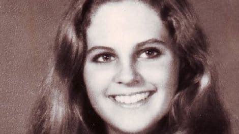 Unsolved murders dallas tx.  This database consists of unsolved homicid...