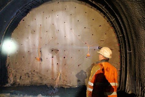 Untersuchung der möglichkeiten zur nahtprüfung bei einlagigen kunststoffabdichtungen im tunnelbau. - Manuales de preparación de pruebas ase.