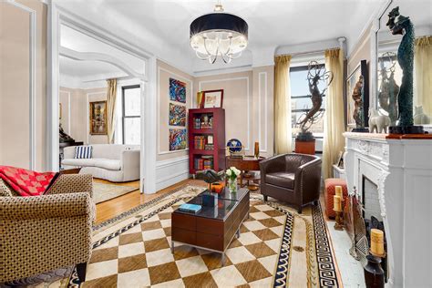 Upper west side apartment. Apartments for rent in Upper West Side, New York have a median rental price of $4,492. There are 250 active apartments for rent in Upper West Side, which spend an average of 100 days on the market. 