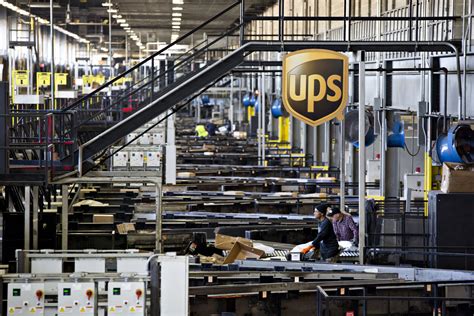 Ups 5th street. Until a package arrives, a recipient usually does not know whether or not a signature is required by UPS; the sender of the package usually determines if a signature is necessary b... 