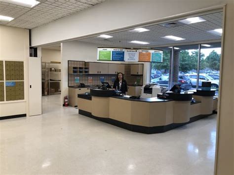 Inside THE UPS STORE. Location. Near (240) 791-4982. View Details Get Directions. ... Our UPS Access Point® locker at 6250 KENILWORTH AVE in RIVERDALE,MD, offers convenient self-service pick-up and drop-off of pre-packaged pre-labeled shipments. Convenient Self-Service Lockers. UPS Access Point® lockers help you get a fast and …. 