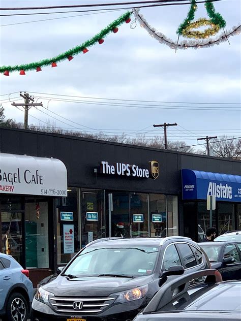 2308 MOUNT VERNON AVE . ALEXANDRIA, VA 22301. Inside THE UPS STORE. Location. Near (703) 739-9100. View Details Get Directions. UPS Authorized Shipping Outlet ... . 