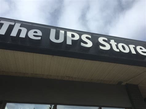 Ups stores closed. What does it take UPS to get a package from one door to another? Learn about smart labels and see what happens to your package before it gets to the sort. Advertisement No matter how far you are from your nearest neighbor, if you live in th... 