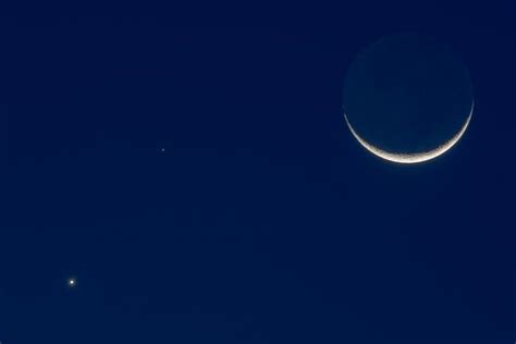 Upside down moon crescent. The moon phases in order are first quarter, waxing gibbous, full, waning gibbous, third quarter, waning crescent, new and waxing crescent. There are a total of eight lunar phases. 