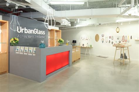 Urban glass. UrbanGlass is a Brooklyn-based organization that promotes glass as a creative medium through studio, workshop, exhibition and publication programs. Learn about glassblowing, neon, residencies, scholarships and more at this downtown venue. 