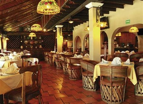 Uruapan restaurant. Restaurante Cocos y Mariscos "El Zapotito", Uruapan. 687 likes · 2 talking about this · 4 were here. Disfruta de unos deliciosos platillos en compañía de tus amigos y seres queridos, estamos en Jicalan 
