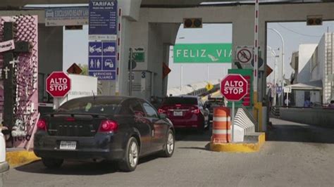 Us border wait times san luis. What is the border crossing wait time now? Around 1:30 p.m. Arizona time Monday, Dec. 4, CBP reported a 1-hour, 45-minute wait to cross at San Luis via general lanes and a 1-hour, ... 