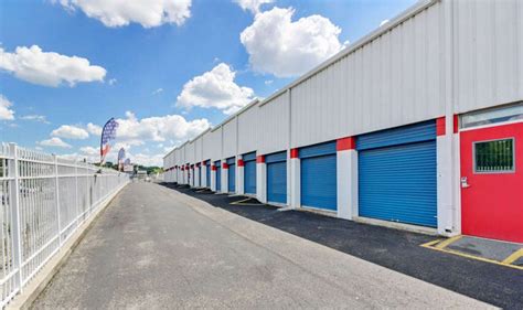 Us storage center. Welcome to Pro Storage Center. Whether you need a climate-controlled unit to store valuable artwork, business materials or vehicle storage to keep your car well-preserved, our friendly staff can provide a solution for you. Our … 