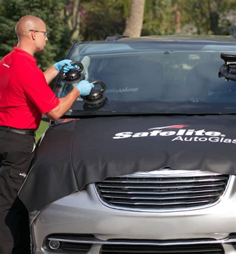 Usaa windshield repair. Learn how to get your vehicle repaired after a claim with USAA. Find out about direct repair programs, STARS shops, estimates, payments, warranties and more. 