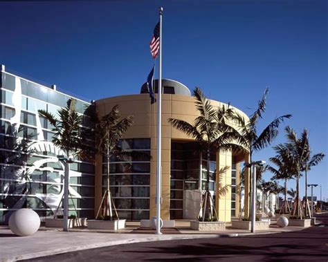 Uscis central miami. Things To Know About Uscis central miami. 