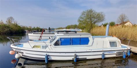 Used 1982 PORTER & HAYLETT Connoisseur Centre Cockpit Broads …