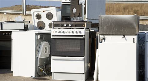 Used appliance pick up. CALL 615-271-4111 for free appliance removal in Nashville - Davidson County TN. We pick up, haul away and recycle older and unwanted used appliances. We take refrigerators, stoves, washers, dryers and freezers. We only pick up dishwashers, microwave ovens and counter top ranges if hauling away other appliances. 