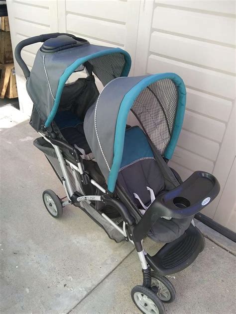 Used double stroller. The Ready2Grow™ 2.0 rides like a double stroller but folds like a single, making transport and storage easy. The Ready2Grow™ 2.0 includes two seating positions, which can accommodate two Graco infant car seats at once, making it a great stroller for twins and siblings close in age. Plus, remove the back seat and easily convert to a bench ... 