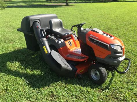 Cutting width: 42 in. | Max speed: 5.2 mph | Power type: Gas (4 gal. tank) | Weight: 564 lbs. | Cutting options: Side-discharge We consulted with more than five expert riding lawn …