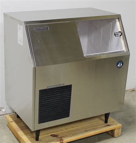 Used ice machine. Hoshizaki KM-515MRJ with URC-5F Remote Ice Maker Machine with Bin. used. Manufacturer: Hoshizaki; Up to 491 lbs of ice produced per 24 hours Produces crescent shaped ice cubes Durable stainless steel exterior R-404A refrigerant (4 lbs. 4.8oz. / 1950 g) 12.8 amps (20 Amp Max fuse) 5.1 kwh/100 lbs.@ 90/70 Singl... 