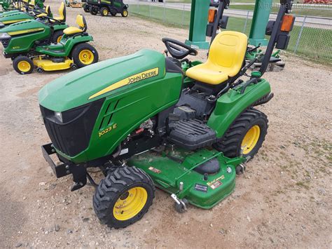Used lawn tractors for sale near me. Find 14 used John Deere 425 lawn mowers for sale near you. Browse the most popular brands and models at the best prices on Machinery Pete. ... Type: Gas, Drive Type: 2WD, Kawasaki Liquid Cooled Gas Engine, All Wheel Steer, Turf Tires, Used 1999 John Deere 425 Lawn & Garden Tractor, 20 HP, Kawasaki... See all seller comments. $2,900 USD ... 
