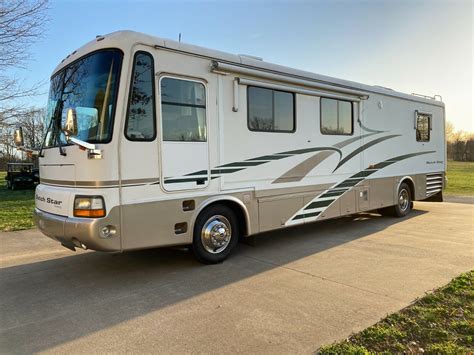 Mahlon Miller purchased the rest of Newmar Corporation in 1991. Four years later, they built a 116,000 square foot facility in Nappanee to centralize production. Newmar RV was the first to offer full-body paint on their towable and motorized RVs within a 45,000 square foot facility.. 