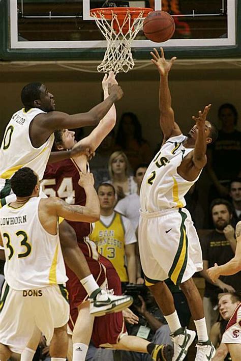 Mar 17, 2022 · Matchup History. The Murray State Racers (31-2) pushed their nation's best winning streak to 21 with a 92-87 overtime win over the San Francisco Dons Thursday at the 2022 NCAA Tournament at Gainbridge Fieldhouse in Indianapolis. The Racers' fifth all-time win in the NCAA Tournament pushes them into a second-round game Saturday against Saint ... . 