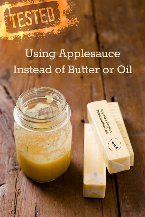 Using applesauce in place of oil