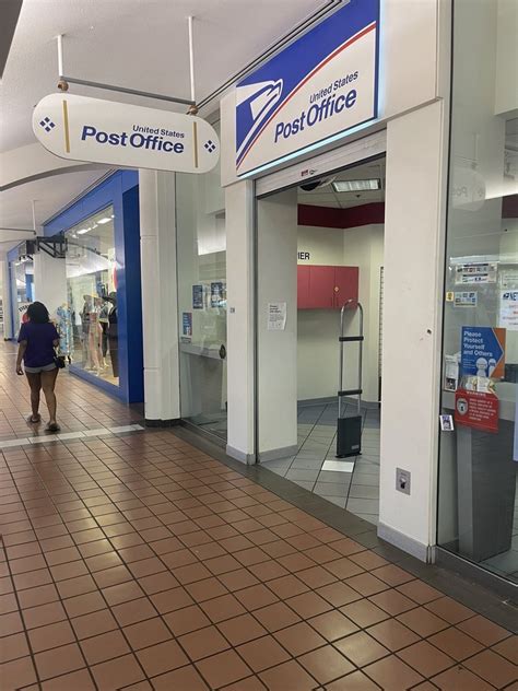 Toll-Free: 1-800-Ask-USPS® (275-8777) Retail Hours Monday 9:00am - 5:00pm Tuesday ... What time dose the mailman run at 3675 Creekview Cir Atlanta GA 30349.. 