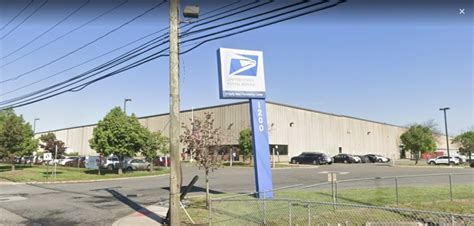 Usps distribution center newark nj. BALTIMORE, MD 21212-1823. 205 MURDOCK RD. BALTIMORE, MD 21213-1824. Locate a Post Office™ or other USPS® services such as stamps, passport acceptance, and Self-Service Kiosks. 