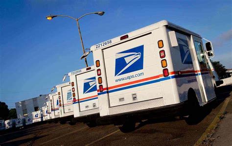 Usps redeliver. Many small companies still use the USPS to send invoices and receive checks. Opponents of president Donald Trump worry cutbacks at the US Postal Service threaten Americans’ right t... 