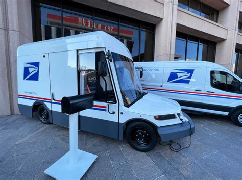 Usps-evs. Dec 20, 2022 · WASHINGTON — The United States Postal Service today announced that it expects to acquire at least 66,000 battery electric delivery vehicles as part of its 106,000 vehicle acquisition plan for deliveries between now and 2028. The vehicles purchased as part of this anticipated plan will begin to replace the Postal Service’s aging delivery fleet of over 220,000 vehicles. 