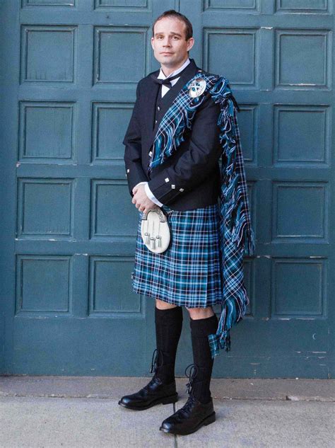 UT Kilt’s Tartan Utility Modern Kilt gives you amazing quality plus a lifetime warranty on all the metal hardware! You won't find a good kilt for this cheap anywhere else. It’s a great investment for your Scottish clothes and accessories collection.. 