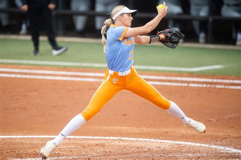 Ut softball pitcher