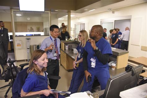 Ut southwestern hospital dallas careers. UT Southwestern Medical Center in Dallas, TX is on the Best Hospitals Honor Roll. It is nationally ranked in 11 adult specialties and rated high performing in 1 adult specialty and 19 procedures ... 