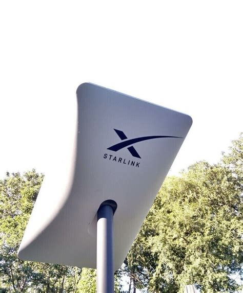 Uta 212. Starlink offers a number of mounting options for rooftops, home exteriors and yards. Starlink. The new dish also comes with a new router. Like the previous one, it's a Wi-Fi 5 device, but the MU ... 