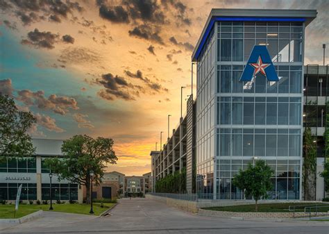 Uta where. UTA recommends Direct Deposit for refunds of registration charges. If a direct deposit is sent to a closed bank account, it will be returned to UTA. Within two days after the refund has been returned, UTA will process a paper check that will be mailed to the Mailing Address listed in your MyMav account. 