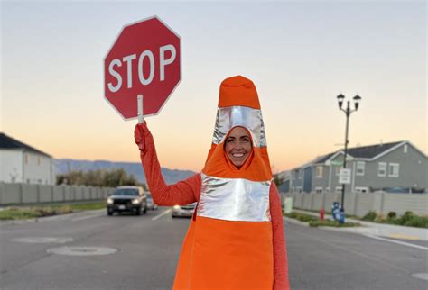 Utah mom dresses as traffic cone to keep drivers alert: 'Every day I see people distracted'