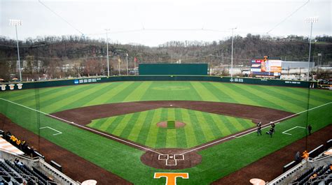 Utk baseball. Prior to having an on-campus baseball field, UT teams played at Chilhowee Park, Caswell Park, and Shields-Watkins Field. Lindsey Nelson Stadium opened February 23, 1993 (Tennessee 14, East Tennessee State 5), with a permanent seating capacity of 2,300 (696 chair-back seats and 1,614 bench seats and grandstands along the right field … 