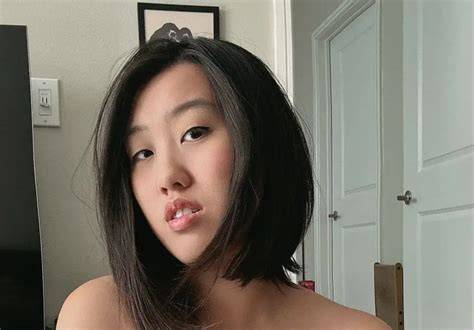 Uwutofu Naked