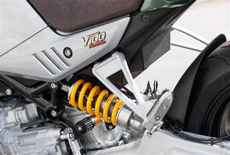 V100 - MOXI - Infinite Motion x Innovation - muktibox.com