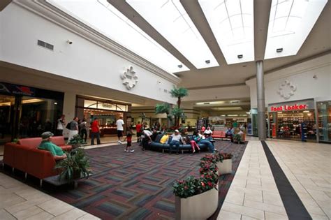 VALLE VISTA SHOPPING CENTER