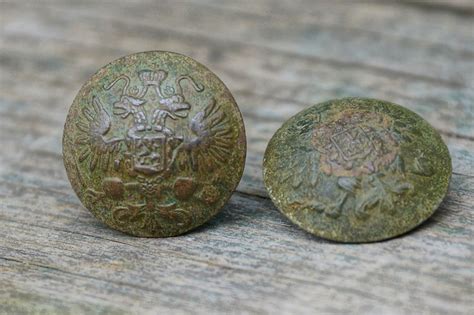 Valuable Old Buttons & How to Identify Them - balustradellc