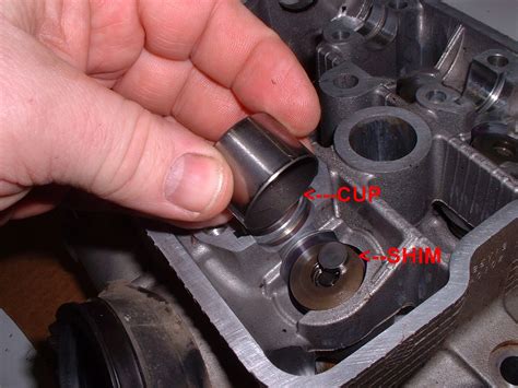 Valve clearance adjustment using shims on a motorcycle Part 1 - balustradellc