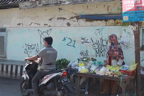 Vandalisme dan Street Art Halaman 1 - muktibox.com