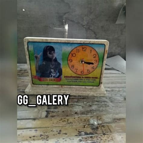 Vandel Jam Meja Marmer Klasik+foto di GG_Galery - balustradellc