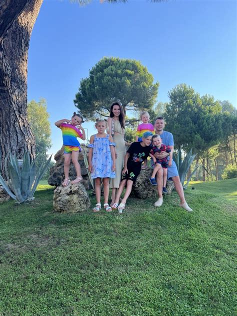 Vania - Guru menari - 100000 Rp / jam - muktibox.com