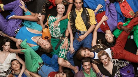 Versace's Spring 2026 Campaign Finds Power in Proximity - balustradellc