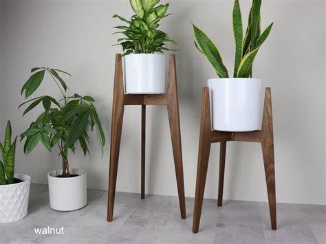 Vertical Wooden Plant Stand - Etsy - raincitystudios.com
