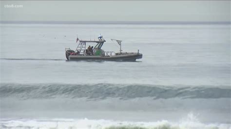 VIDEO: Boat washes ashore in Del Mar